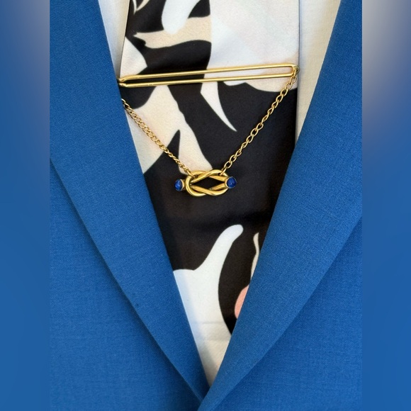 Vintage Correct Quality Rolled Gold Plate Neck Tie Bar Knot Blue
Tip Ends 21/4” - Picture 3 of 6